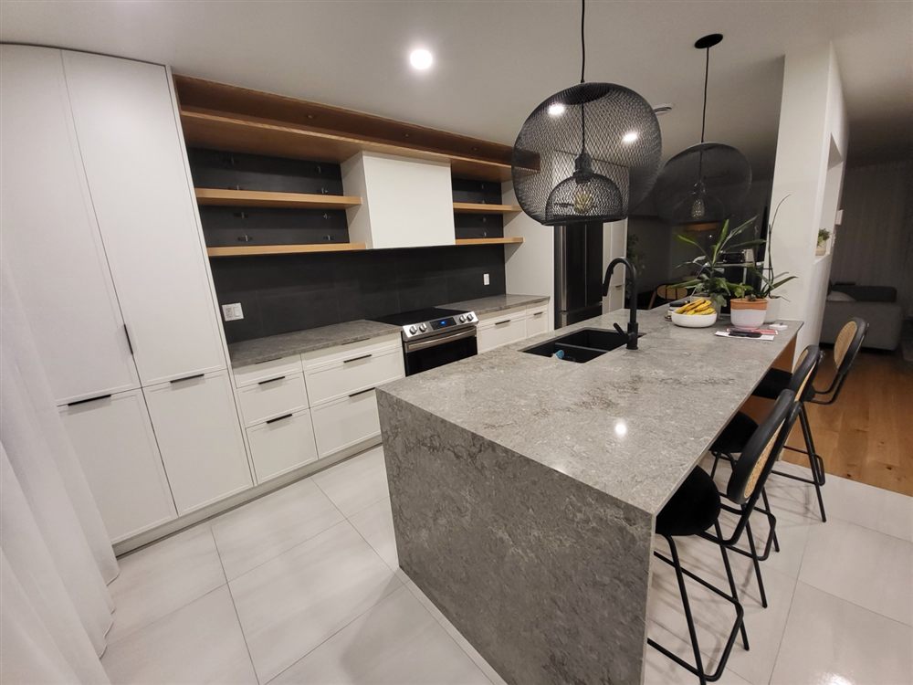 Cuisine sur mesure réalisée par Charignon Construction